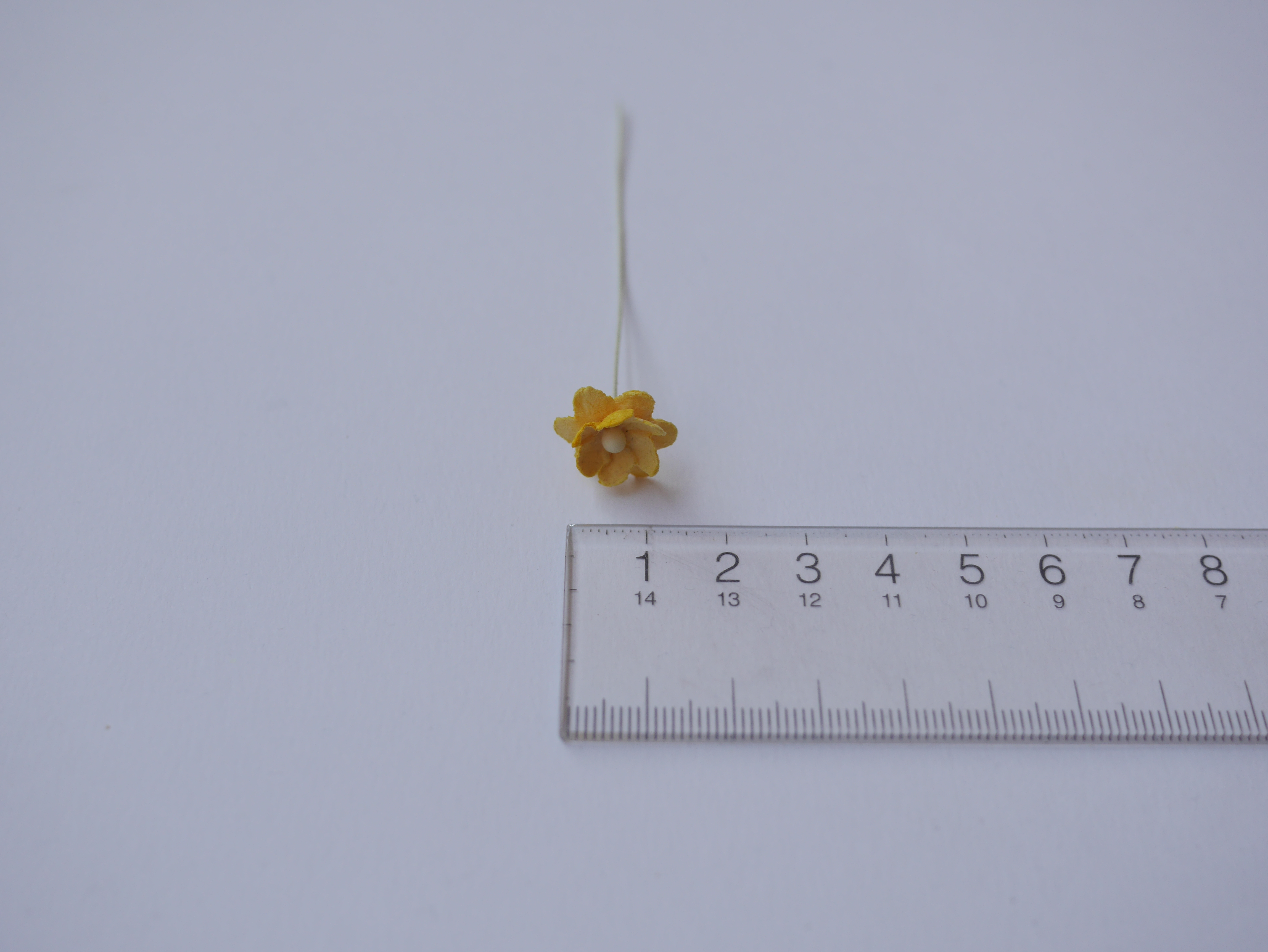 ดอกไม้กระดาษสา ดอกซากุระกระดาษขนาดเล็ก ดอกไม้กระดาษสาราคาส่ง ดอกไม้กระดาษสำหรับตกแต่งของชำร่วย งานแต่งงาน ทำช่อดอกไม้ติดอกเจ้าบ่าว ข้อมือดอกไม้เจ้าสาว ขนาด 1.5 cm. 50 ดอก สีเหลือง Paper flowers supplies: DIY wedding tools Small Cherry blossom (Sakura) 50