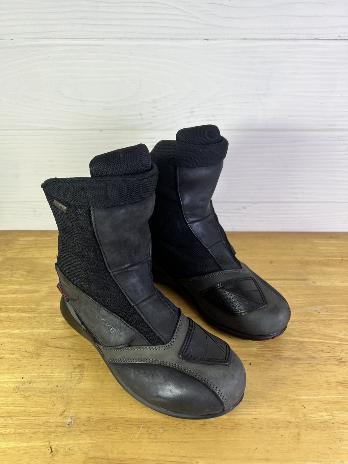 รองเท้าขี่มอเตอร์ไซด์( มือสอง) CMBA-359 Size ขนาดจากป้าย 39EUR /5.5UK /24.5CM Hein Gericke