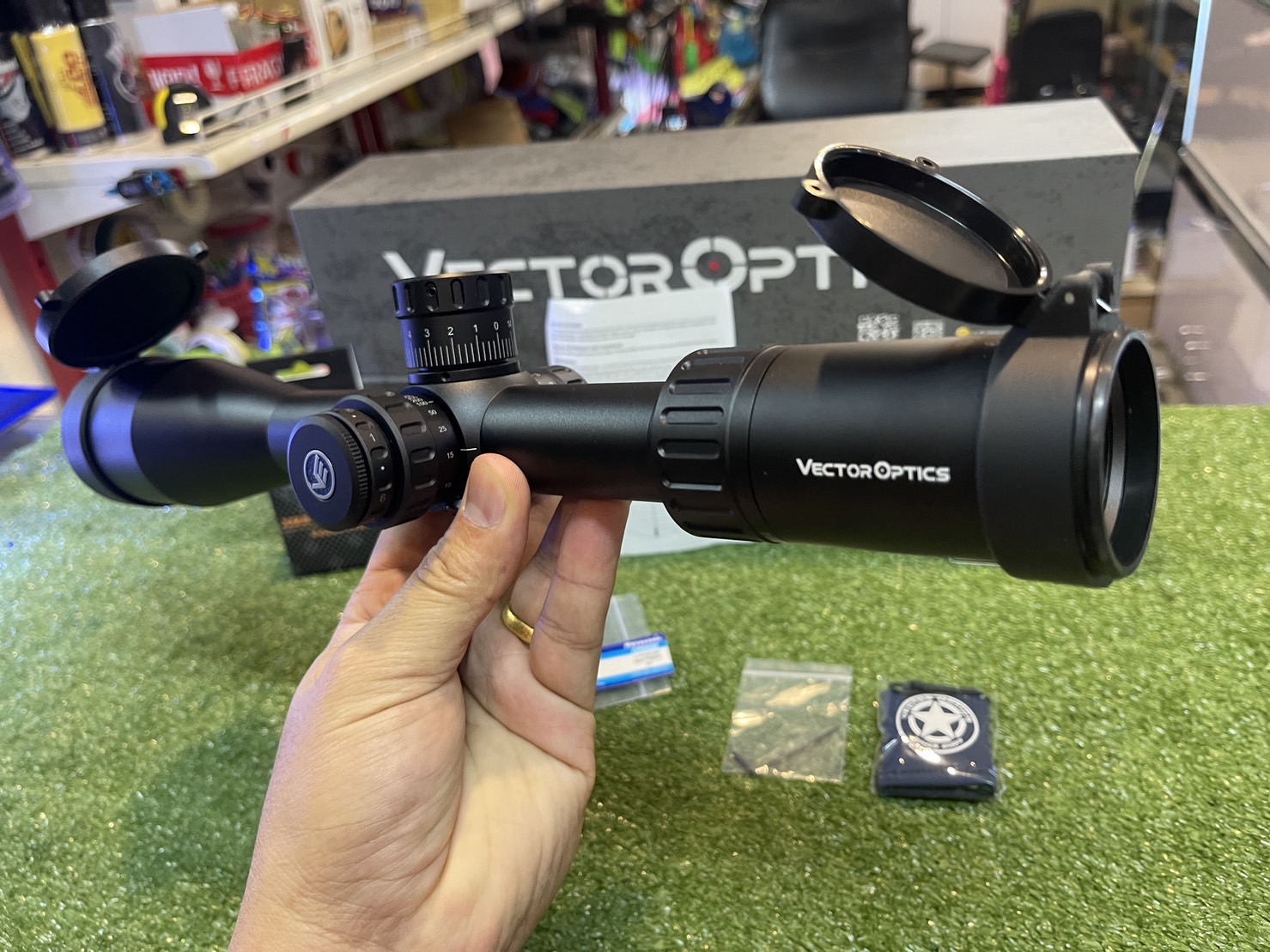 Scope:Vector Optics Tourex 6-24x50FFP