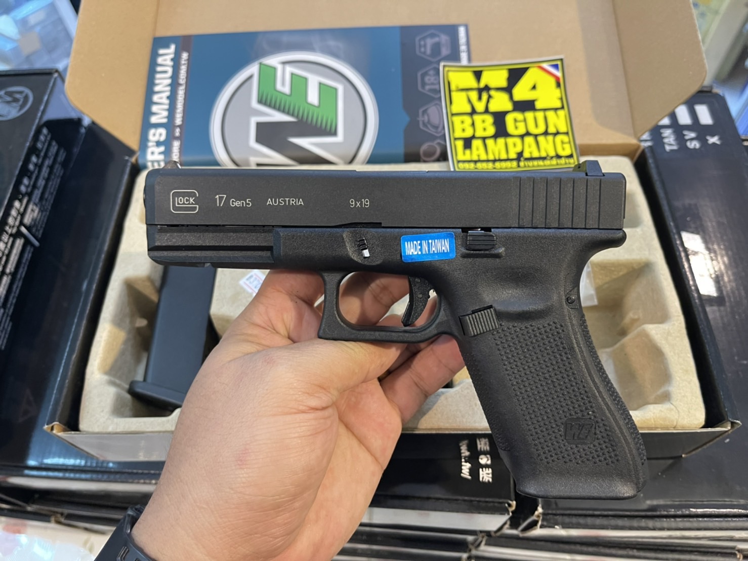 WE G17 Glock 17 Gen5 - สีดำ