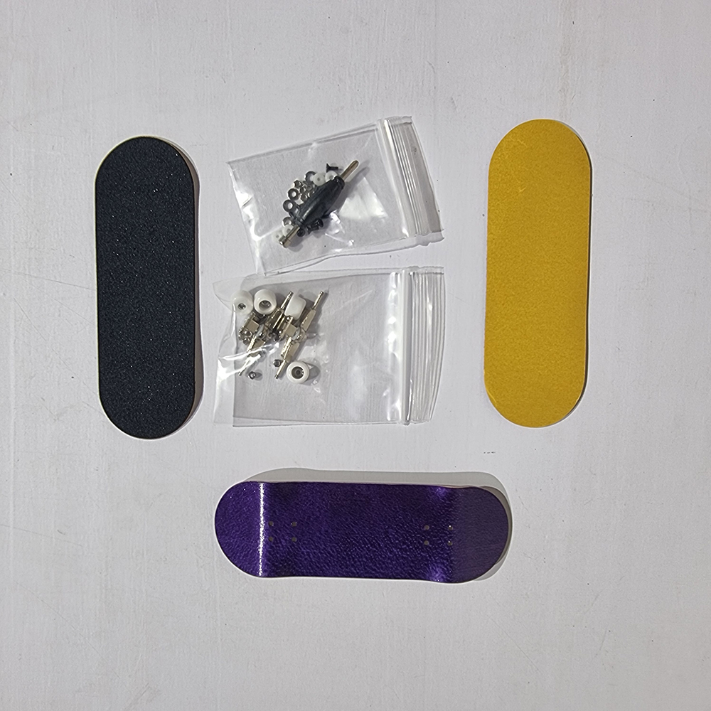 [0205] ฟิงเกอร์บอร์ด fingerboard 10x3cm สเก็ตบอร์ดนิ้ว ฝึกท่าได้เหมือนสเก็ตจริง พกไปเล่นแก้เบื่อได้ทุกทีแก้เบื่อ ฝนตก