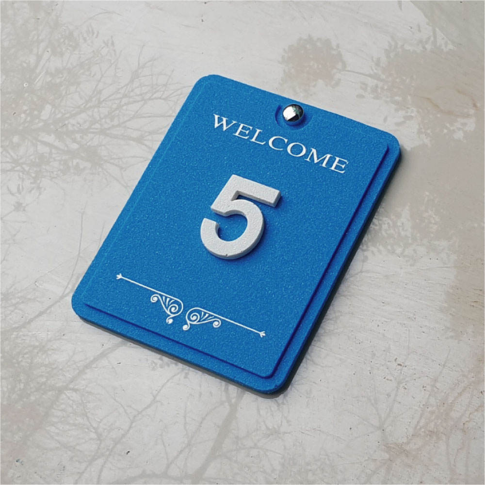 ป้ายบ้านเลขที่ แนวตั้งสีฟ้า ลาย Welcome เหมาะสำหรับตัวเลข 1-3 หลัก ป้ายเลขที่ห้องสวยๆ