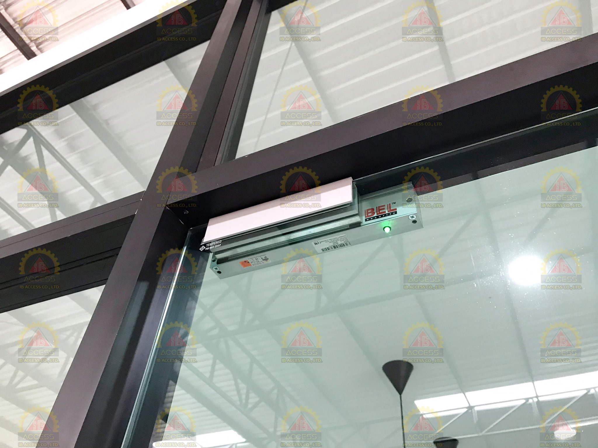 U Bracket สำหรับประตูกระจกบานเปลือยล่าง ยี่ห้อ BEL รุ่น U1-600