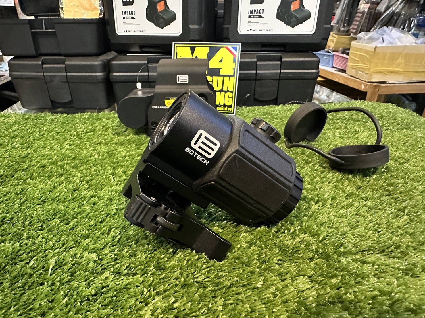 Dot: ซูมหลัง EOTECH