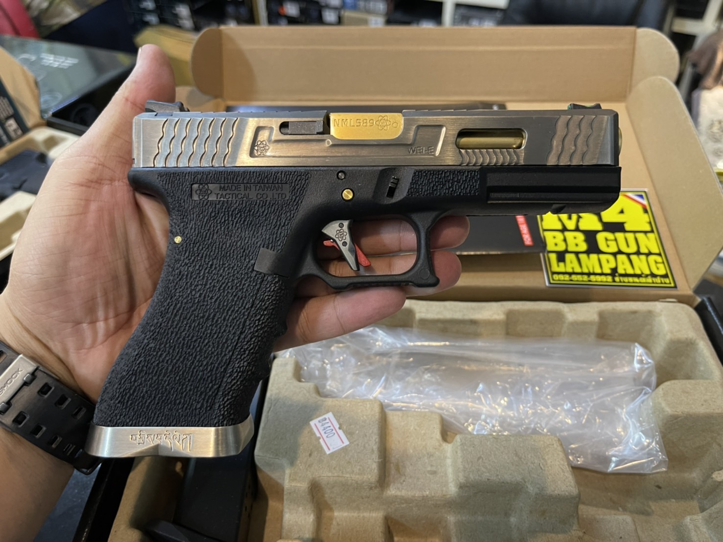 WE Glock18 G-Force Custom – เฟรมดำ สไลด์เงิน ลำกล้องทอง T5