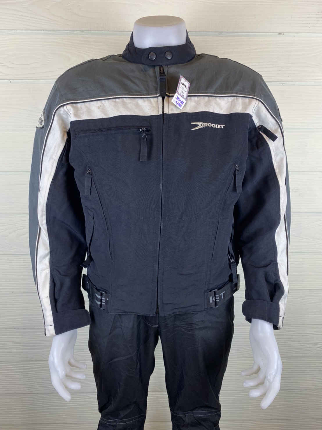 เสื้อขี่มอเตอร์ไซด์( มือสอง) CS 490 : อก 50" ยาว 24" Joe rocket