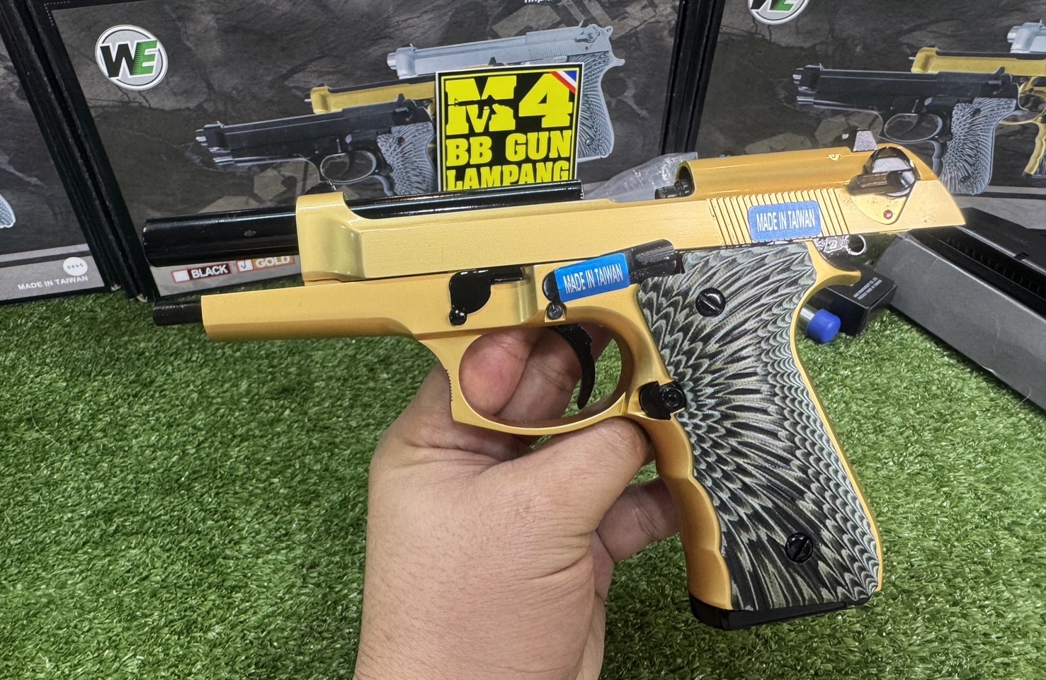 WE M92 EAGLE Full Auto GBB (Gold)