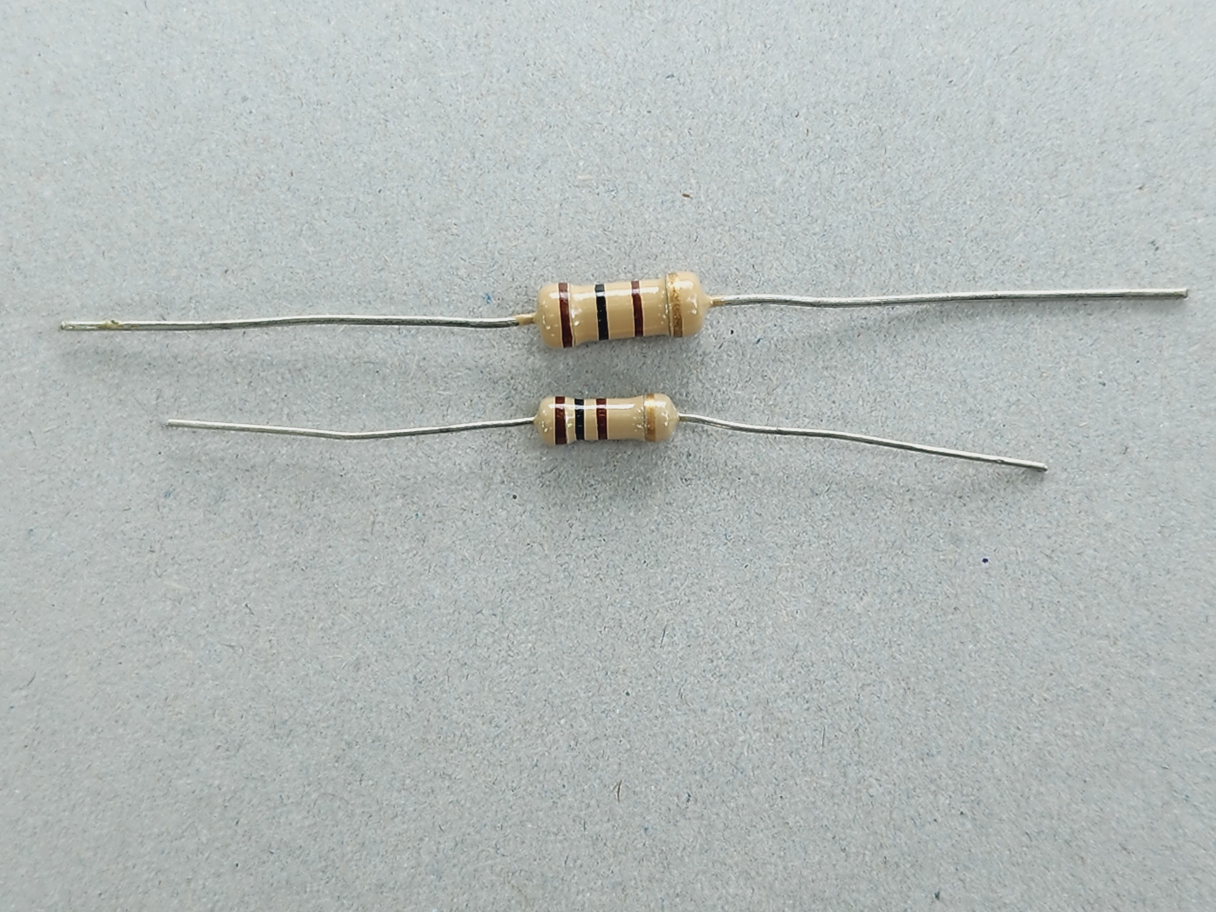 รูปตัวต้านทานชนิดต่างๆ R4 และ สัญลักษณ์ตัวต้านทาน