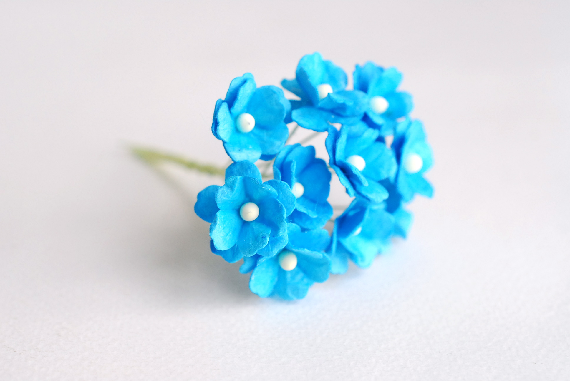 ดอกไม้กระดาษสา ราคาส่ง, ดอกไฮเดรนเยียกระดาษสา ดอกไม้ประดิษฐ์ ตกแต่งงานแต่งงาน ประดิษฐ์ข้อมือเพื่อนเจ้าสาว ขนา่ด 1.5 cm., สำหรับของชำร่วย, งานแต่งงาน, ดอกไม้ทำข้อมือเจ้าสาว สีฟ้าทะเล จำนวน 100 ดอก Paper flower,100 Pieces mulberry hydrangea ocean blue sky c