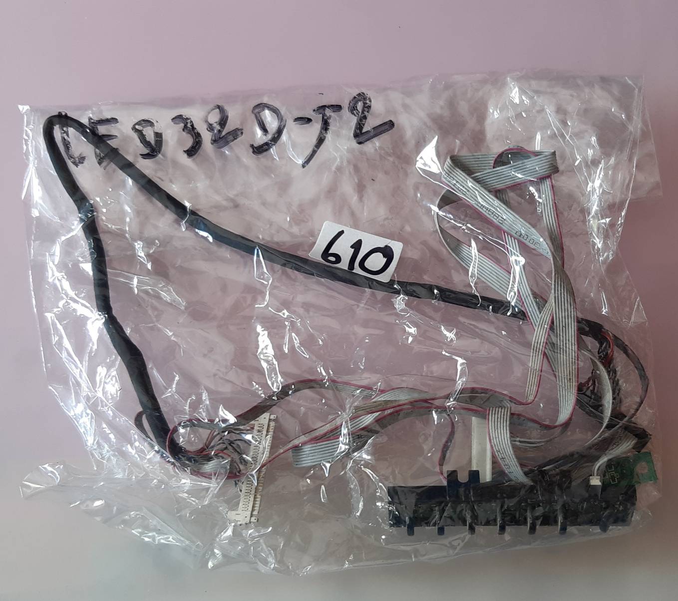 ชุดสายแพร 610 FAMILY LED32D-T2