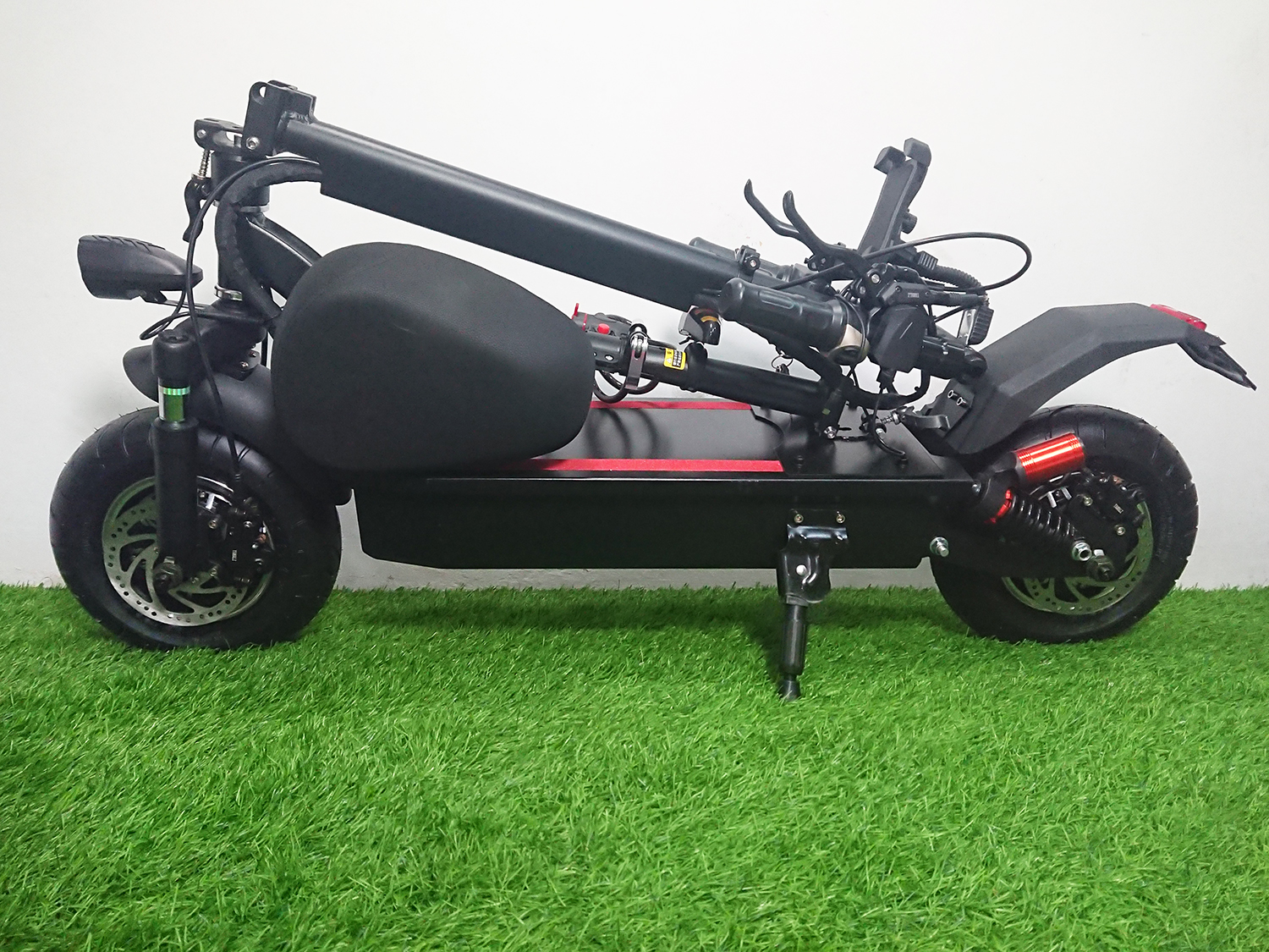 [0601] สกู็ตเตอร์ไฟฟ้า รุ่น BigScoot ล้อ 11 นิ้ว แบตเตอรี่ 60V ใช้เดินทางจริงจัง ฟังก์ชั่นเพียบ Electric scooter