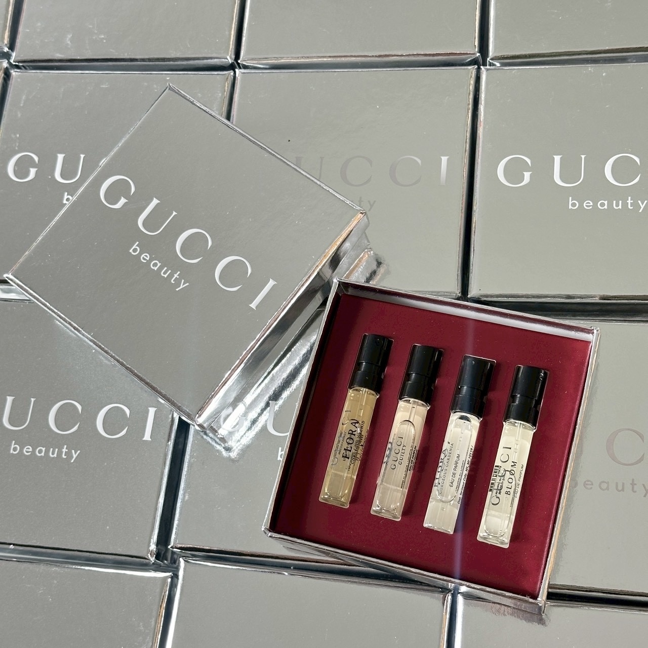 Gucci Sample Vial Set 4 Pcs. - กล่องเงิน (1.5 ml x 4 )