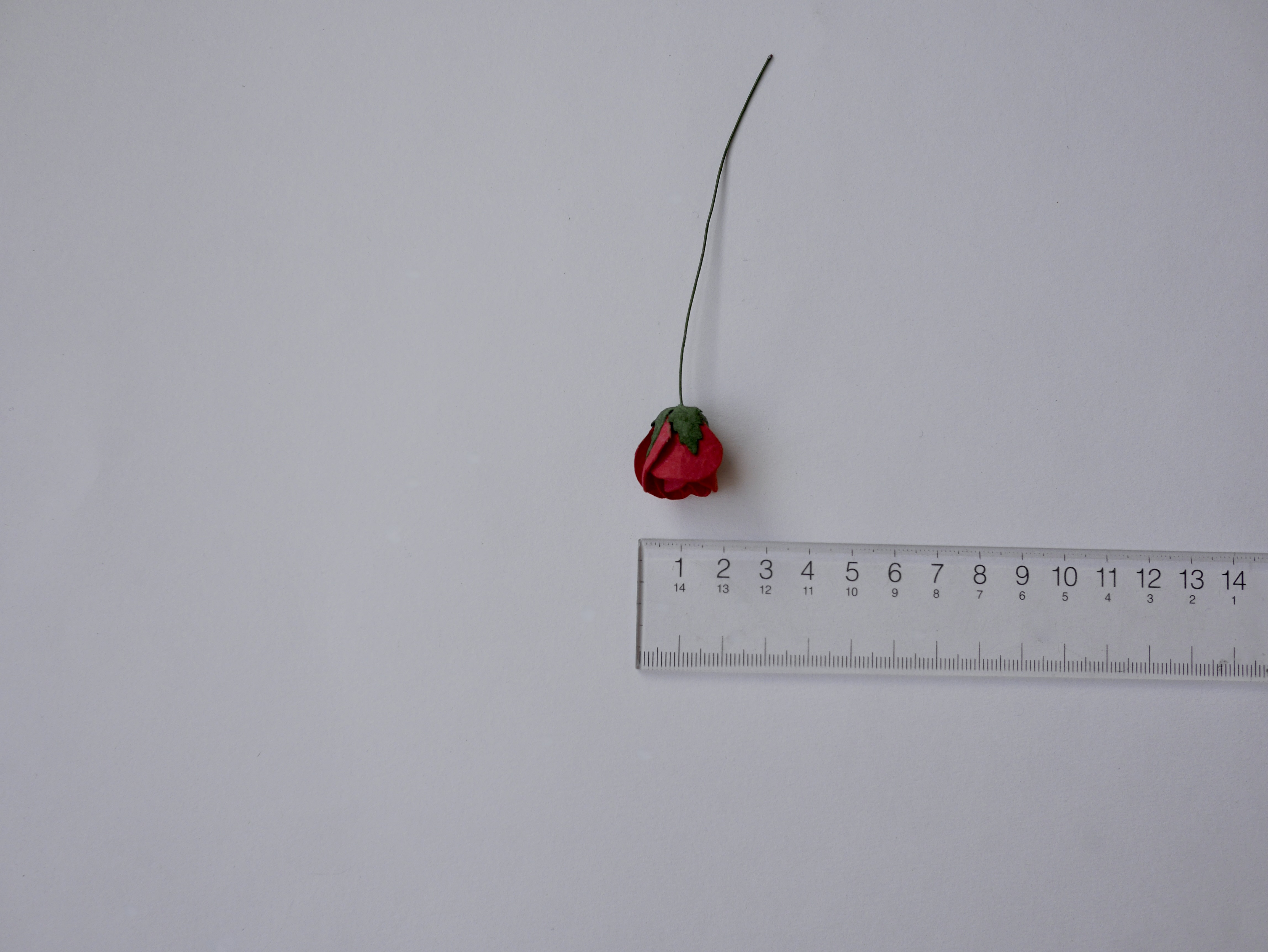 ดอกไม้กระดาษสา ดอกไม้กระดาษสา จตุจักร งานประดิษฐ์ ดอกไม้ทำข้อมือเพื่อนเจ้าสาว แต่งงาน, ดอกกุหลาบตูม 50 ดอก สีแดง ขนาด 1.8x2.0 cm. paper flowers, budding roses flower 1.8 x2.0 cm. 50 pieces. red color