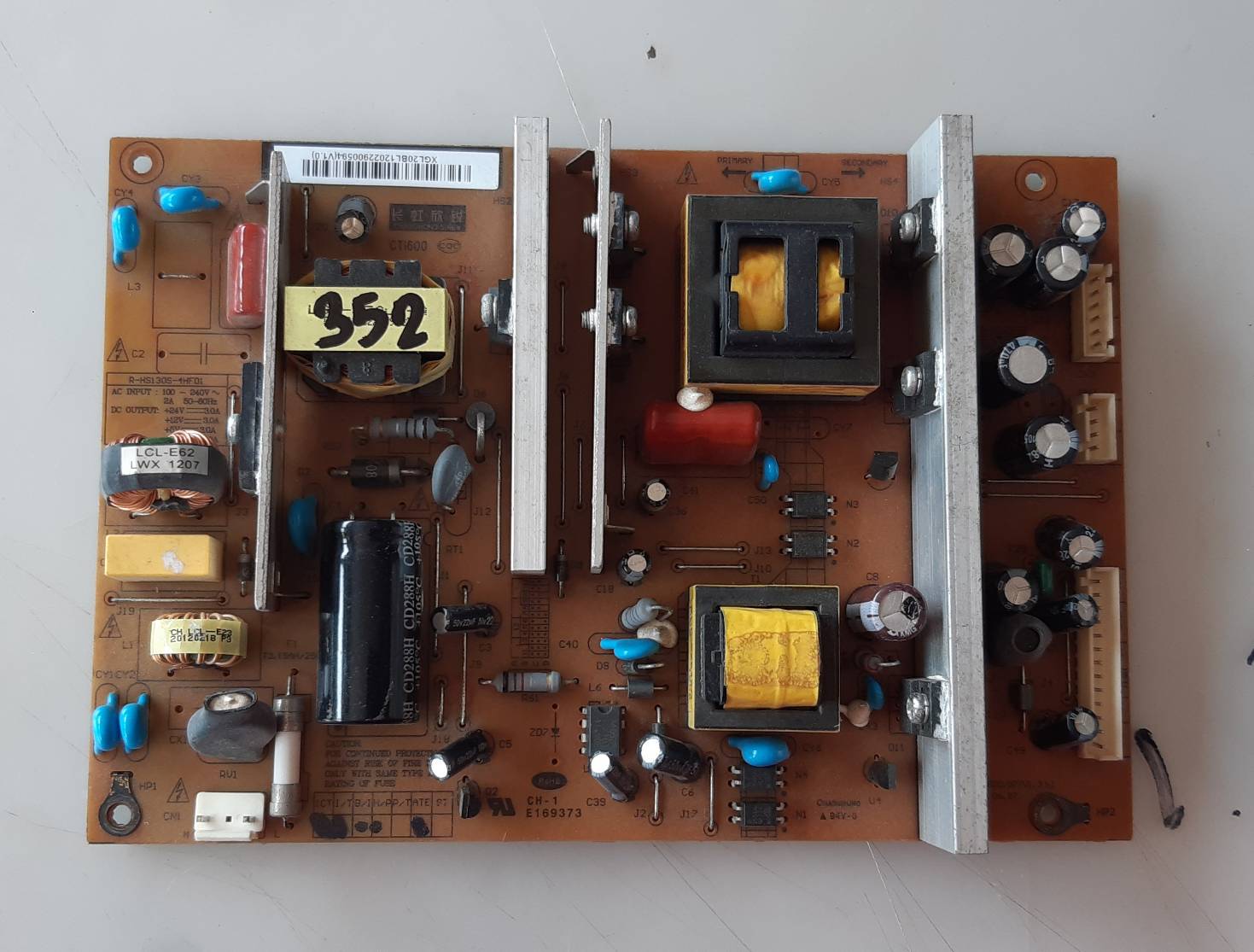 อันที่ 352 SINGER LCD32C686HD ซัฟฟลาย R-HS130S-4HF01 ดีเทสแล้ว