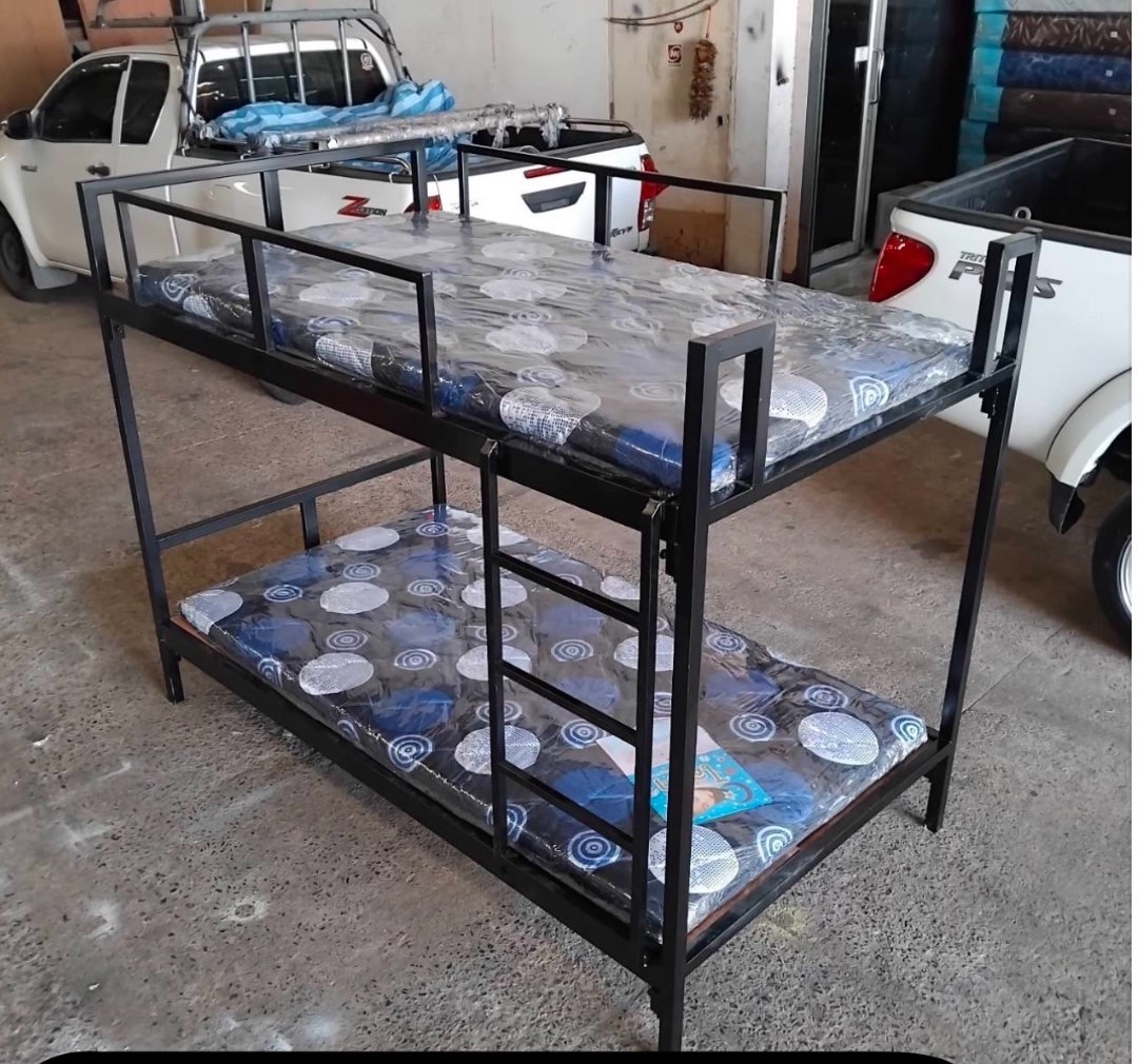 เตียงรุ่น GE 3.5 ฟุต 2 ชั้น ขาว,ดำ