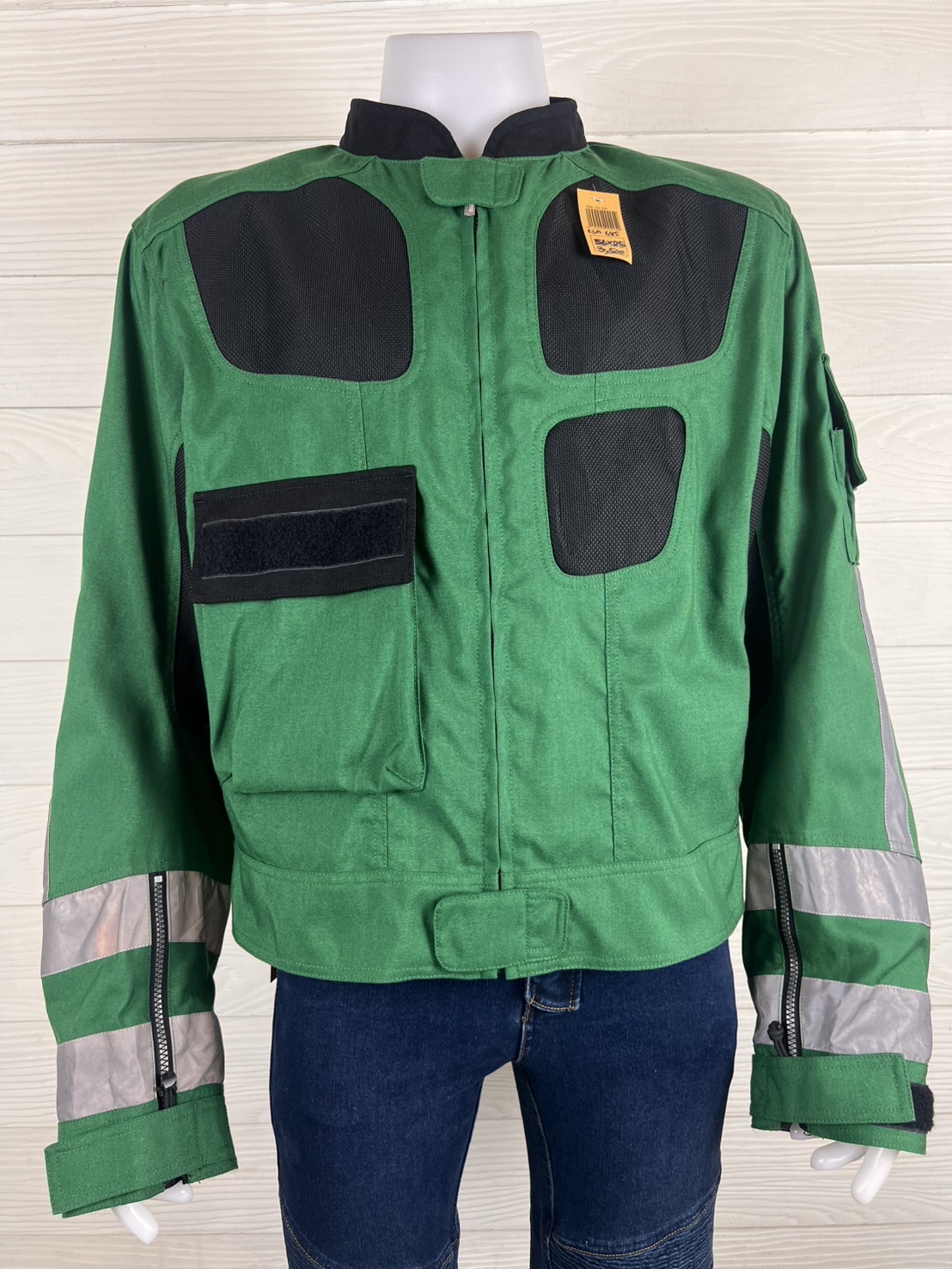 เสื้อขี่มอเตอร์ไซด์( มือสอง) CSA 685 : อก 56" ยาว 25" รอบเอว 48“ (3XL) BMW