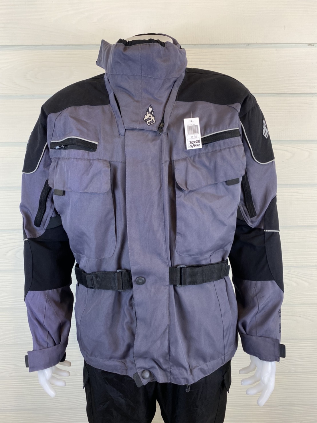 เสื้อขี่มอเตอร์ไซด์( มือสอง) CT 705 : อก 52" ยาว 28" GENAC