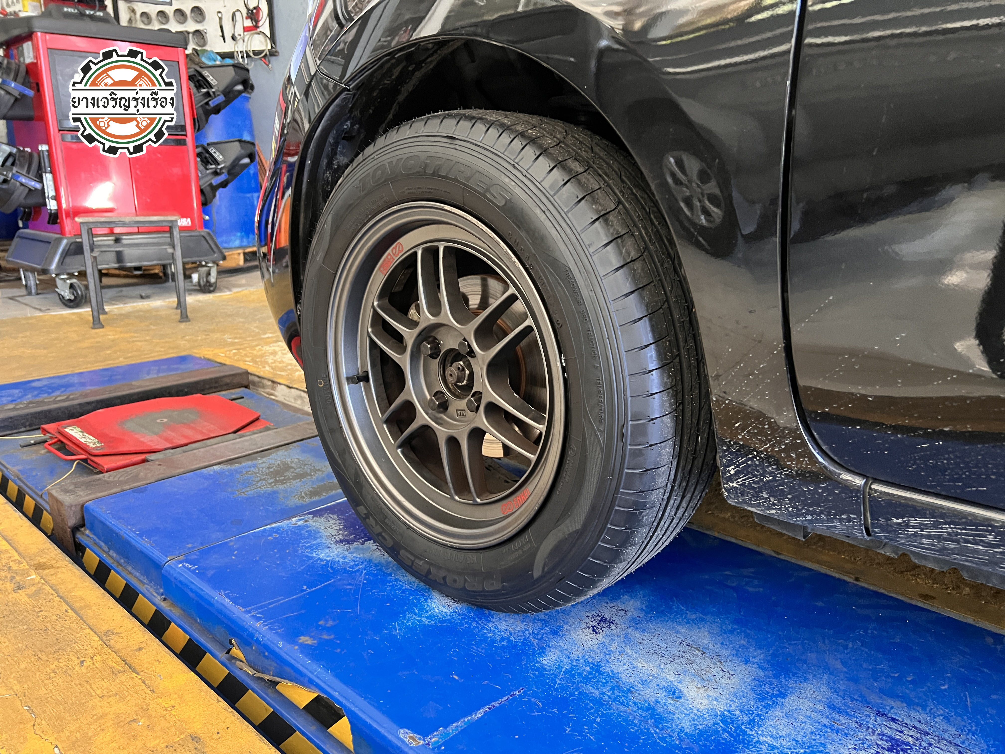 NISSAN MARCH เข้ารับบริการเปลี่ยนยางรถยนต์ เน้นคุณภาพ ราคาเหมาะสม ☄️TOYO TIRES PROXES CR1 88H ขนาด 195/60R15 𝙊𝙪𝙧 𝙎𝙚𝙧𝙫𝙞𝙘𝙚 บริการทางร้านเรารับทำอะไรบ้าง 🔧 ติดตั้งยางแบบไร้รอย 100% 🔧 บริการสลับยาง ตามอายุ 🔧 มียางรถยนต์ทุกยี่ห้อให้เลือกซื้อ 🔧 เช็คช่วงล่าง แก้ปัญหาให้ตรงจุด 🔧 บริการล้างลิ้นปีกผีเสื้อ 🔧 บริการเช็คระยะรถยนต์ 🔧 เปลี่ยนถ่ายของเหลวทั้งระบบ 🔧 ตั้งศูนย์ด้วยเครื่อง HUNTER นำเข้าจาก USA สอบถามข้อมูลเพิ่มเติม หรือนัดหมายเข้ารับบริการ Tel : 08-6569-1915 Tel : 08-6544-5963 Line id : @88rw Tiktok : https://www.tiktok.com/@88rwycrr Youtube : https://youtube.com/@88rw Facebook : https://www.facebook.com/88rwtire Location : https://goo.gl/maps/HrNUAZXPN94KvxZ98?coh=178573&entry=tt #รถยนต์มีปัญหาไม่รู้ต้องแก้ตรงไหน ทางเรายินดี ตรวจหาปัญหาและหาวิธีแก้ บอกลูกค้าก่อนลงมือทำเสมอราคาเป็นธรรมไม่เอาเปรียบ สบายใจคุณลูกค้า ---------------------------------- ดูแลให้คำปรึกษาทุกปัญหาคาใจ ไม่ทิ้งลูกค้า มีบริการหลังการขาย 【ให้ผู้เชี่ยวชาญของเรา ดูแลรถคุณ】 ร้านยางเจริญรุ่งเรือง ยินดีต้อนรับครับ ---------------------------------- #โช๊คอัพรถยนต์ #monroe #yss #kayaba #profender #ร้านยางเจริญรุ่งเรือง #นนทบุรี #งามวงศ์วาน #amsfix #บริการช่วงล่างรถยนต์ #ซ่อมบำรุงช่วงล่าง #เซทอัพโช๊คอัพรถยนต์
