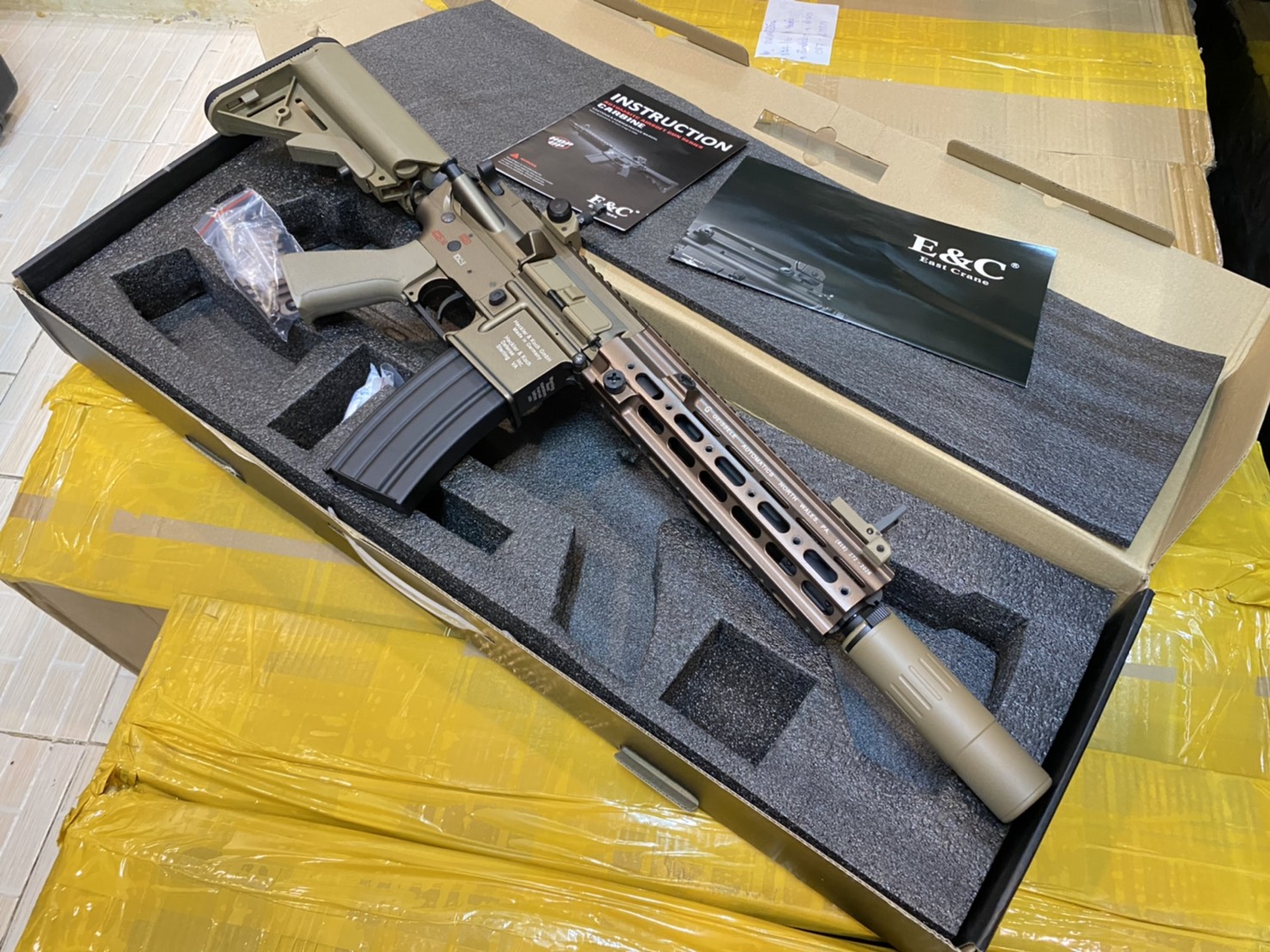 E&C 105 S2 : HK 416 D Geissele 10.5 (Suppressor) สีทราย บอดี้โลหะ