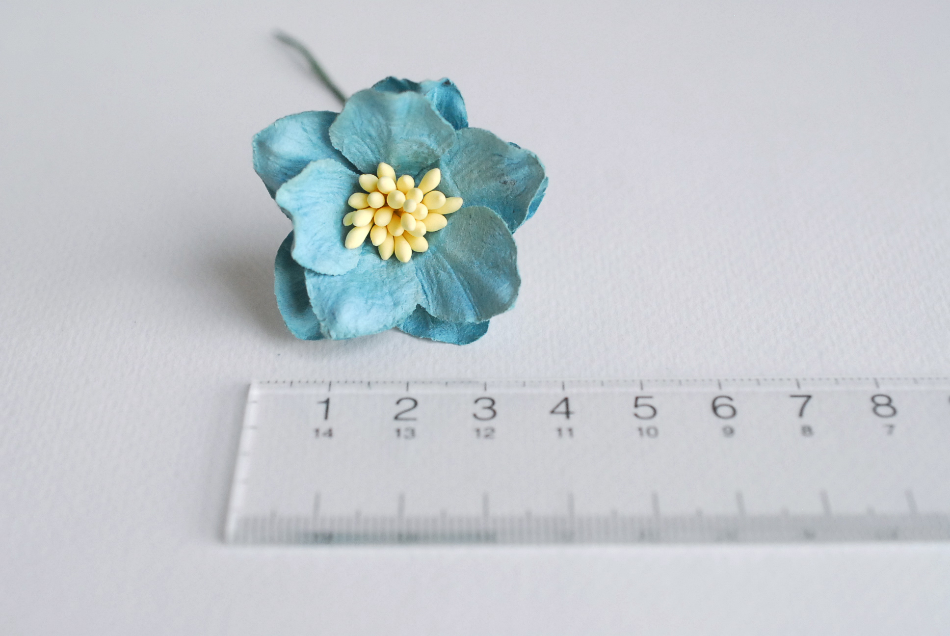 ดอกไม้กระดาษสา ดอกโลตัสอินโดนิเซียกระดาษ ดอกไม้กระดาษสาราคาส่ง ดอกไม้กระดาษสำหรับตกแต่งของชำร่วย งานแต่งงาน ทำช่อดอกไม้ติดอกเจ้าบ่าว ข้อมือดอกไม้เจ้าสาว ขนาด3.5 cm. 25 ดอก สีน้ำเงินตุ่น Paper flowers supplies: DIY wedding tools Big Cherry blossom (Lotus I