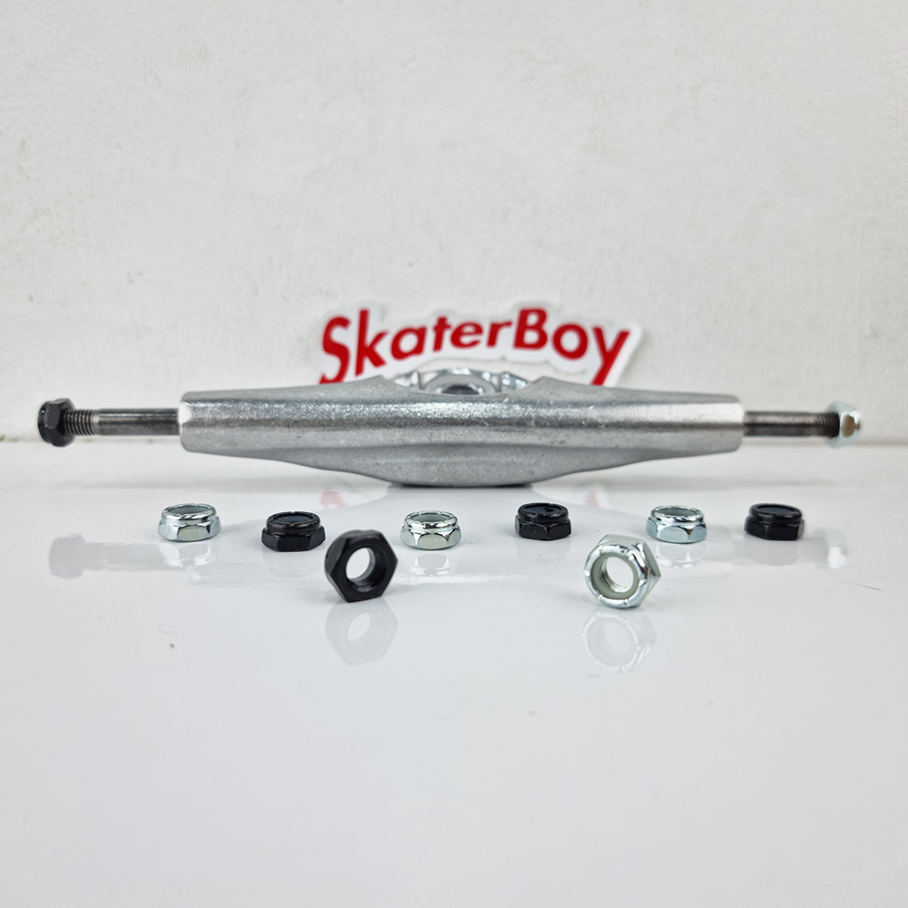 [0314] น็อตยึดล้อสเก็ตบอร์ดไว้กับทรัค สีเงิน สีดำ (มีราคาส่ง)