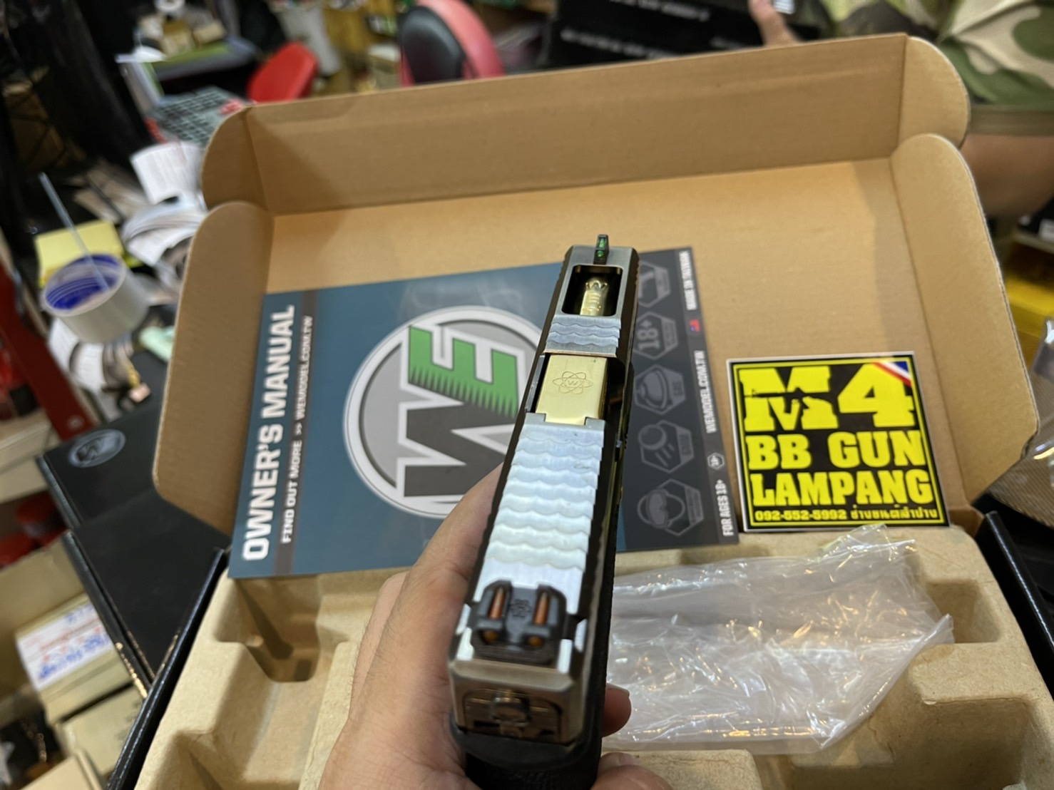 WE Glock19 G-Force Custom – เฟรมดำ สไลด์เงิน ลำกล้องทอง