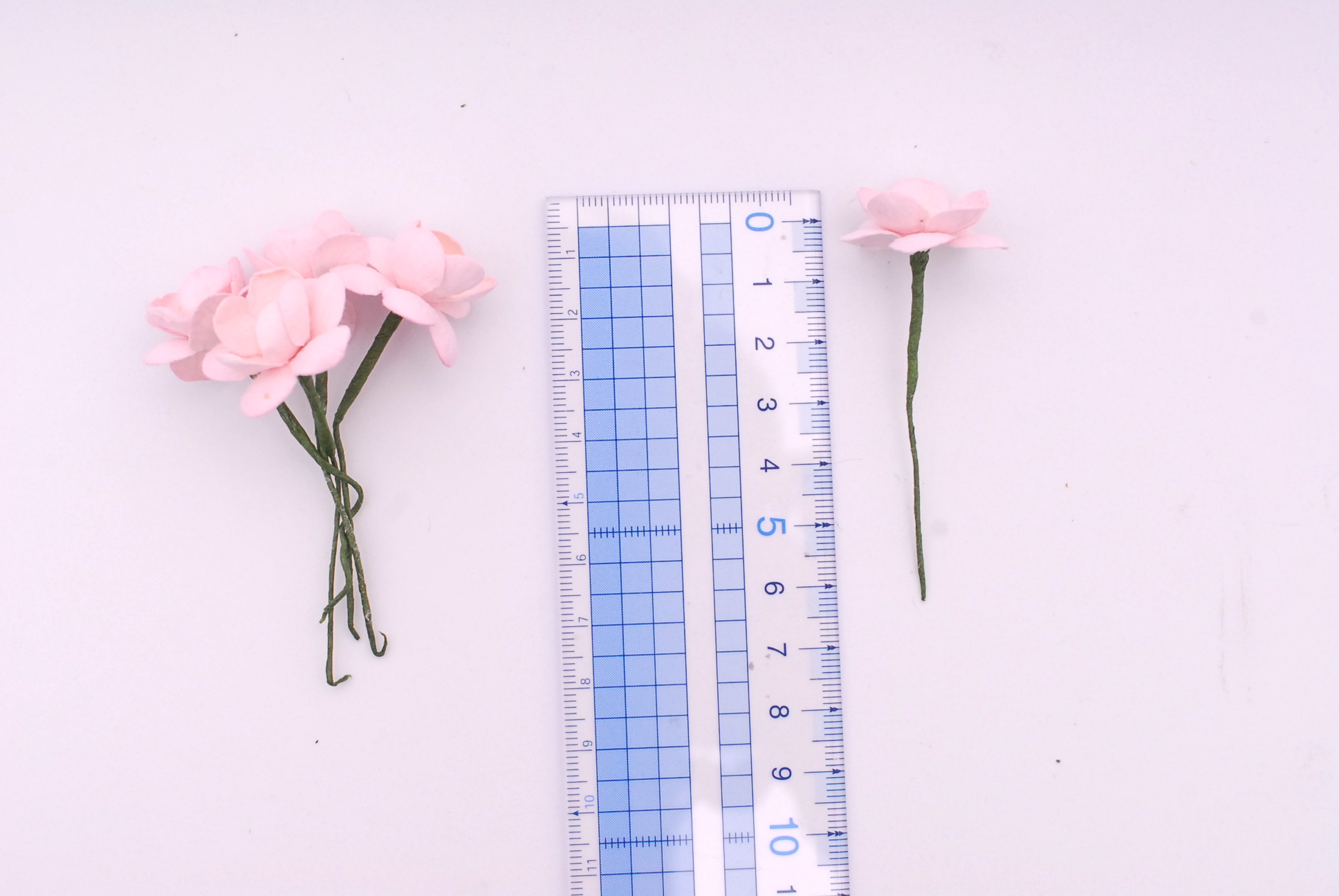 ดอกไม้กระดาษสา ดอกซากุระกระดาษ ดอกไม้กระดาษสาราคาส่ง ดอกไม้กระดาษสำหรับตกแต่งของชำร่วย งานแต่งงาน ทำช่อดอกไม้ติดอกเจ้าบ่าว ข้อมือดอกไม้เจ้าสาว ขนาด2.5 cm. 50 ดอก สีชมพู Paper flowers supplies: DIY wedding tools Cherry blossom (Sakura) 50 pcs. size 2.5 cm.