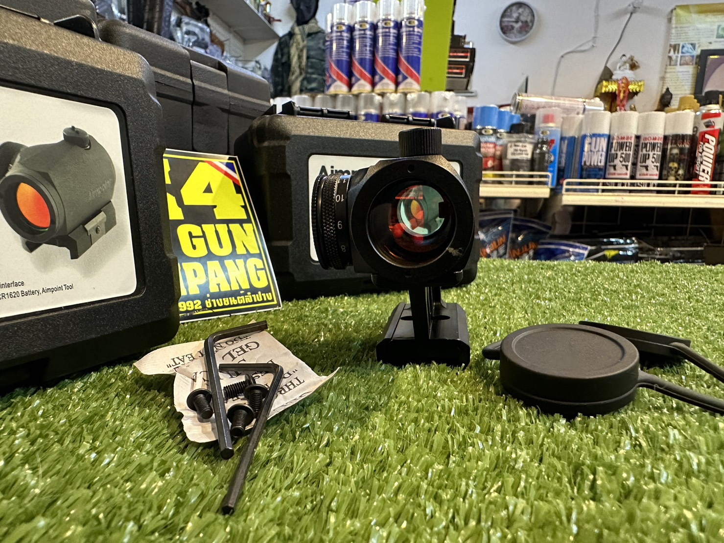 Dot: Aimpoint Micro T-1 2MOA