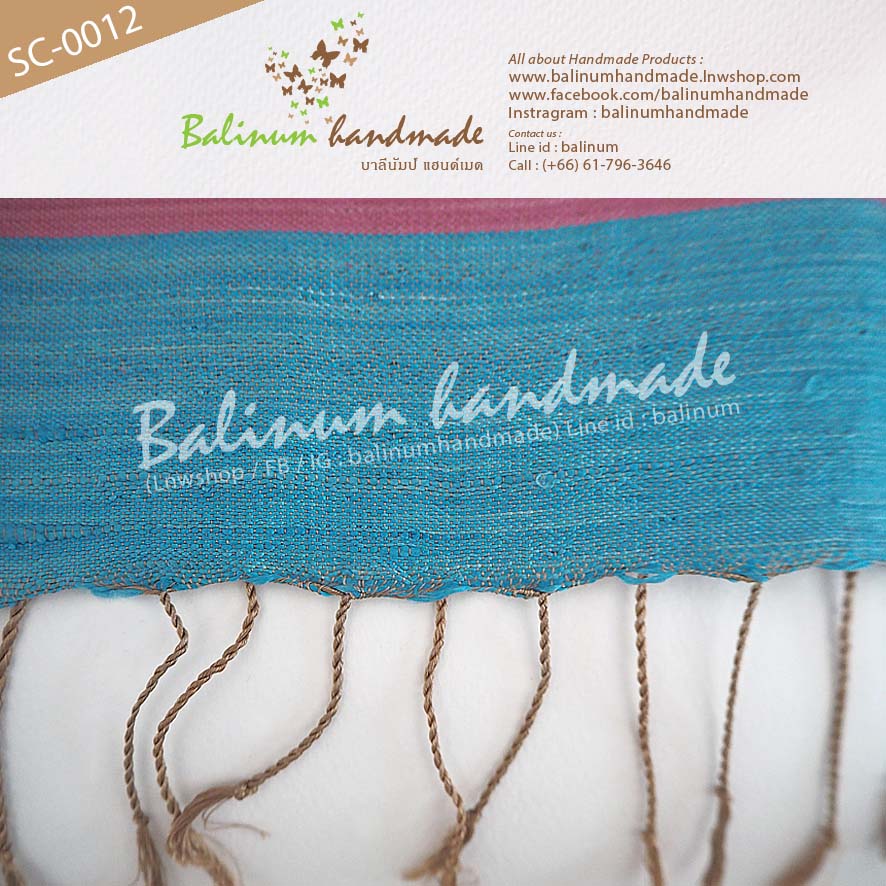 Hand Woven Scarf 100% Laos Silk, Very Soft and Feel Comfortable. ผ้าพันคอไหมลาว 100% ของแท้ งานทอมือทั้งผืน เนื้อผ้านุ่ม ลื่น บางเบา ให้ความอบอุ่น รู้สึกสบาย สามารถนำมาพันคอหรือคลุมไหล่ก็ได้ (ใช้ได้ทั้งผู้หญิงและผู้ชาย) ฟ้า, ชมพู (Blue, Pink)