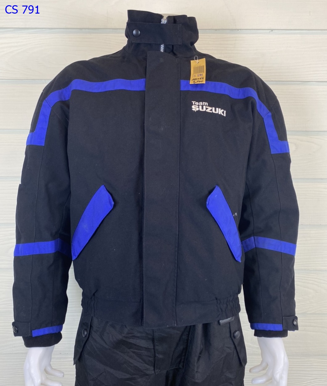 เสื้อขี่มอเตอร์ไซด์( มือสอง) CS 791 : อก 48" ยาว 25" SUZUKI