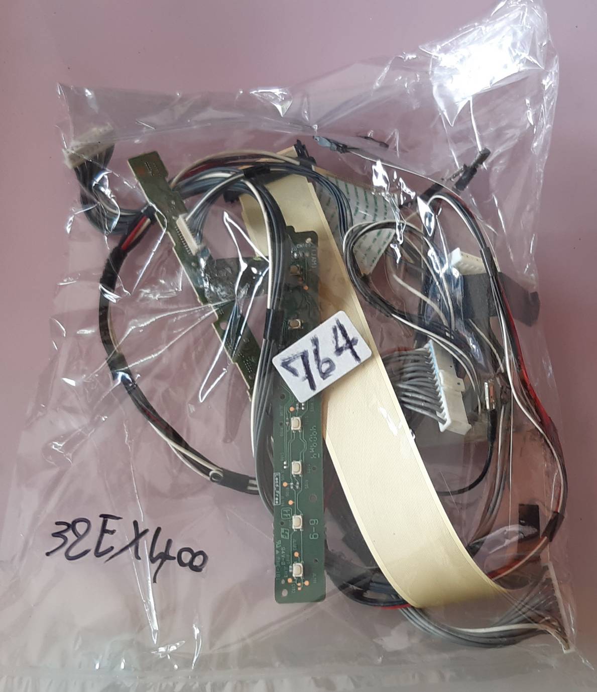 ชุดสายแพร 764 SONY 32EX400