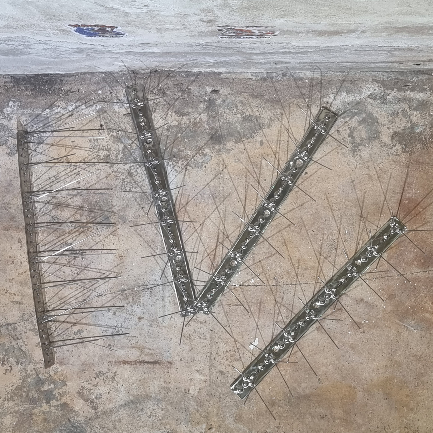 [1100] พลาสติกหนามไล่นกเกาะ หมดปัญหาขี้นก Aluminum กันสนิม ยาว13นิ้ว กว้าง1นิ้ว สูง5นิ้ว บาน4นิ้ว