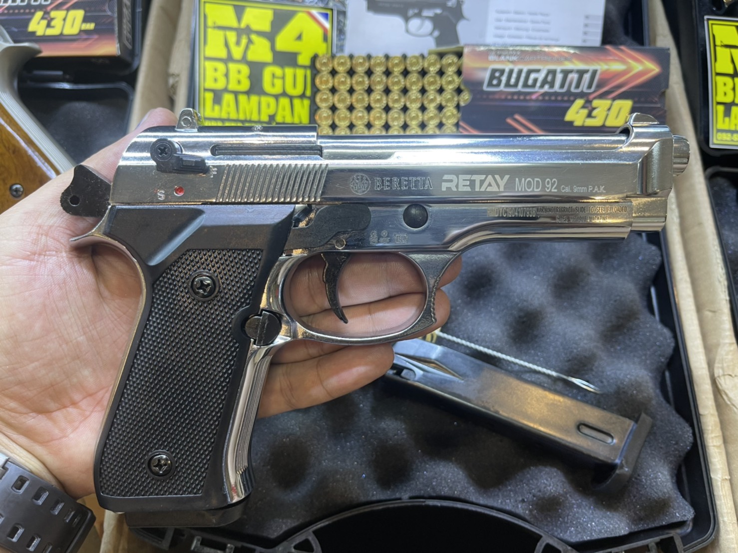 RETAY บาเรทต้า MOD 92 เงินเงา ด้าม ดำ