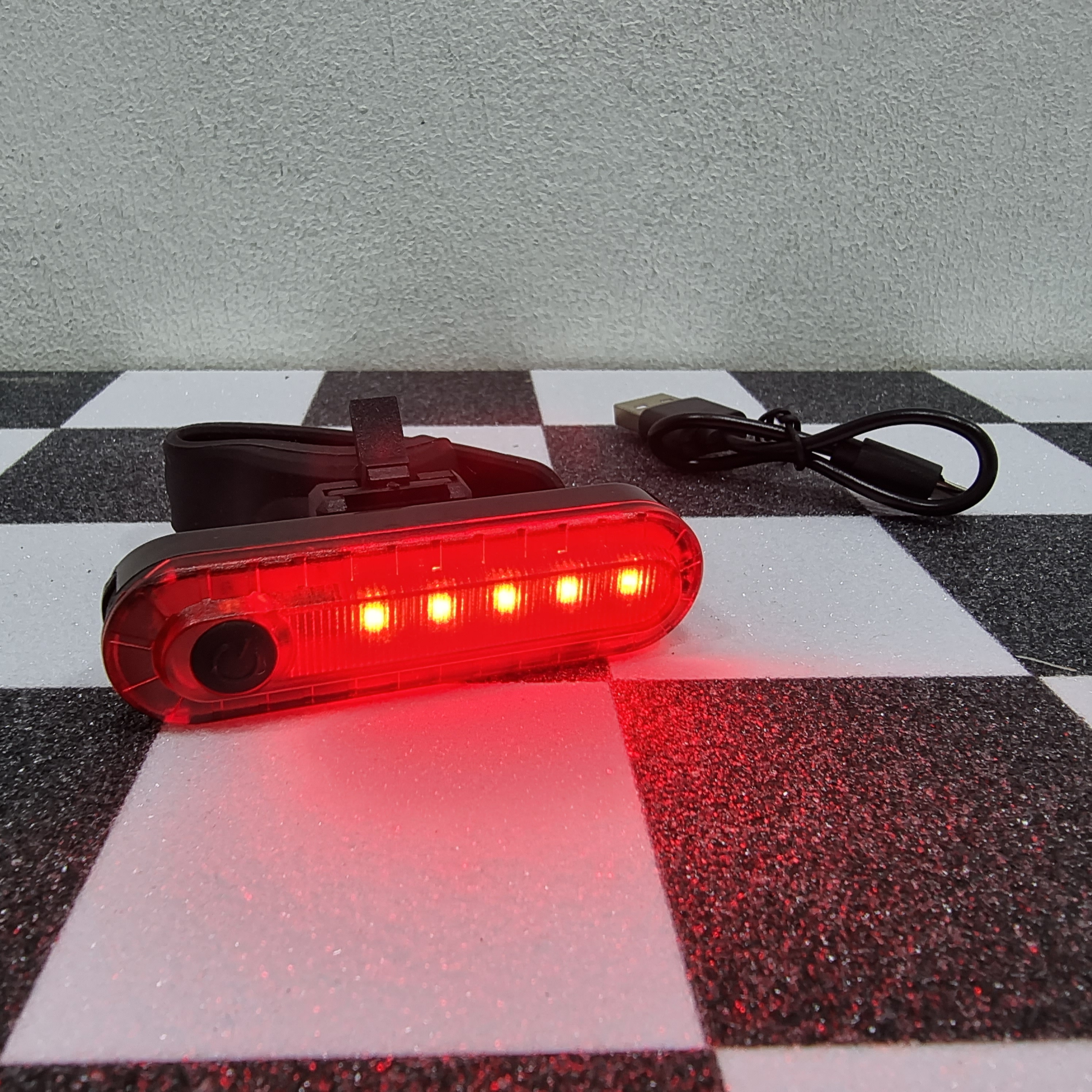 [0320][ลด50%] ไฟ LED สีแดง ยางรัดทรัคสเก็ตบอร์ดหนา แบบถูก