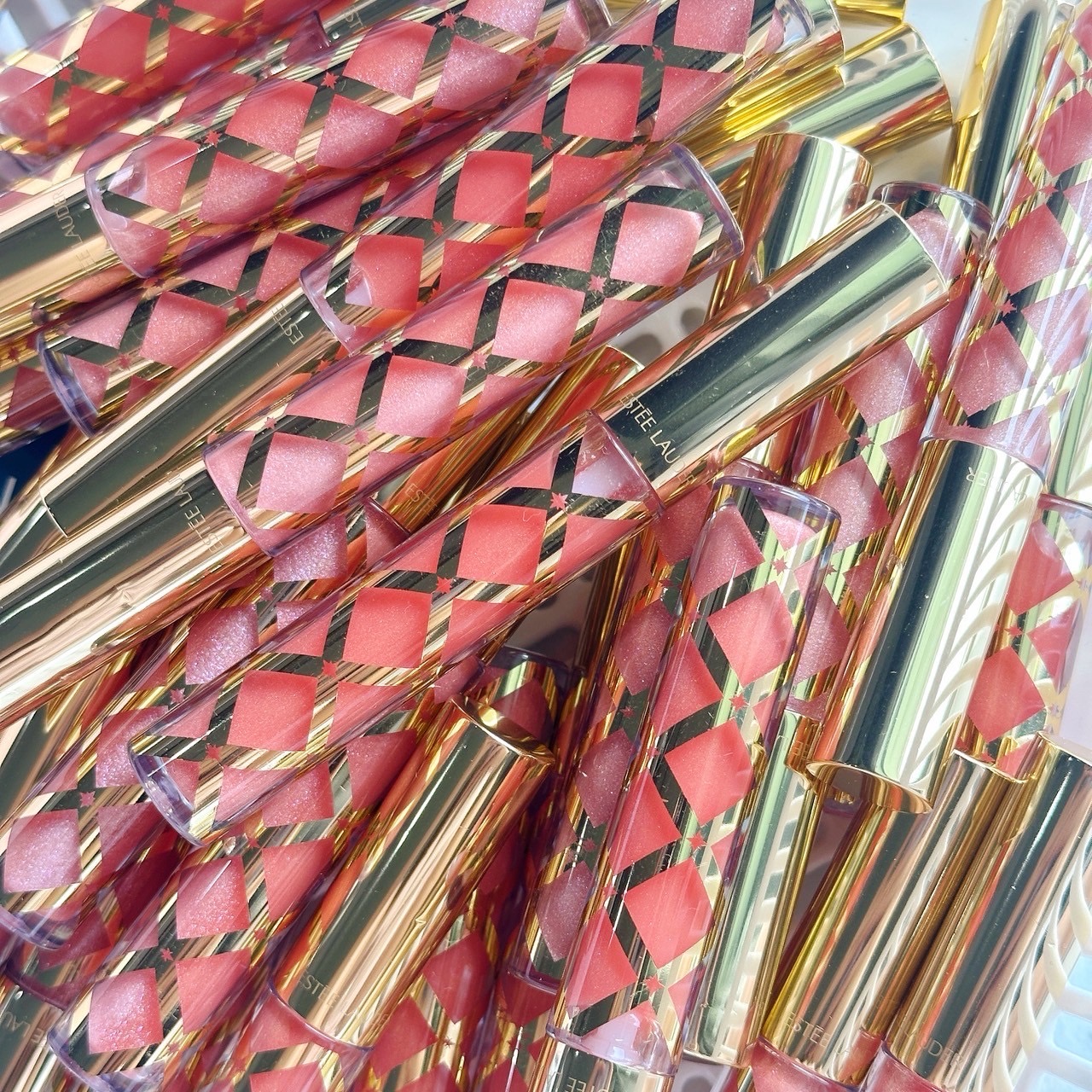 Estee Lauder Pure Color Envy Kissable Lip Shine # 108 Kiss Me (No Box) Exp.2027