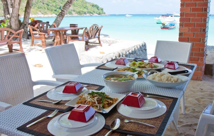 ทัวร์เกาะราชาน้อย เกาะราชาใหญ่ ดูโลมารอบเกาะไม้ท่อน