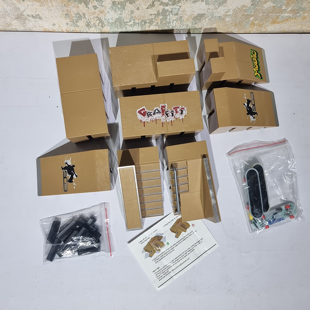 [0205] อปกรณ์จำลอง skate park สำหรับเล่น fingerboard สเก็ตบอร์ดนิ้ว ชุดใหญ่