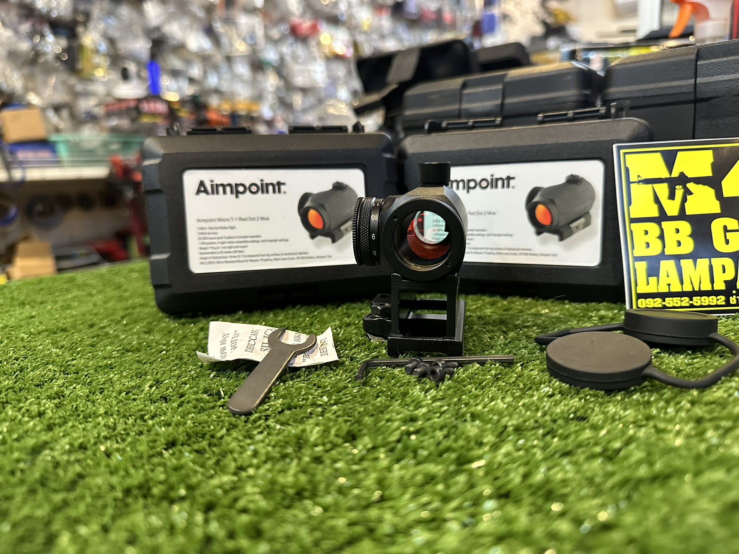 Dot: Aimpoint Micro T-1