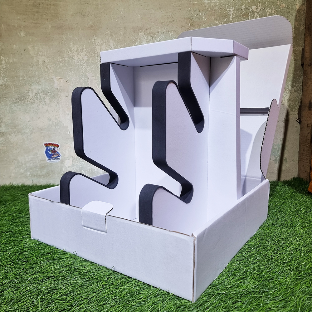 [0102] ชั้นวาง สเก็ตบอร์ด 2-3ชั้น น้ำหนักเบา แข็งแรง นั่งได้ ระวังโดนน้ำ แบบใหม่ ว่างได้เยอะ