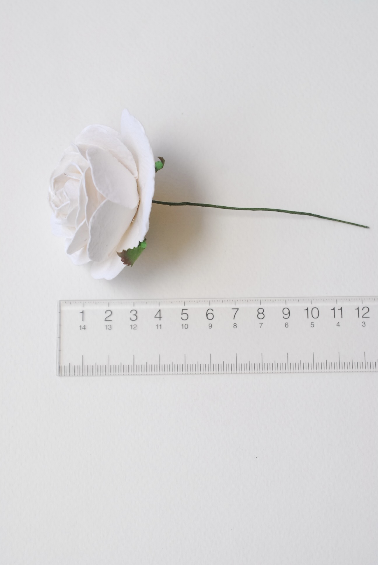 ดอกไม้กระดาษสา ขนาด 6.5 cm., สำหรับของชำร่วย, งานแต่งงาน, สีขาว Paper flower, handmade flowers supplies, wedding decoration:10 Pieces mulberry rose, 6.5 cm. white color.
