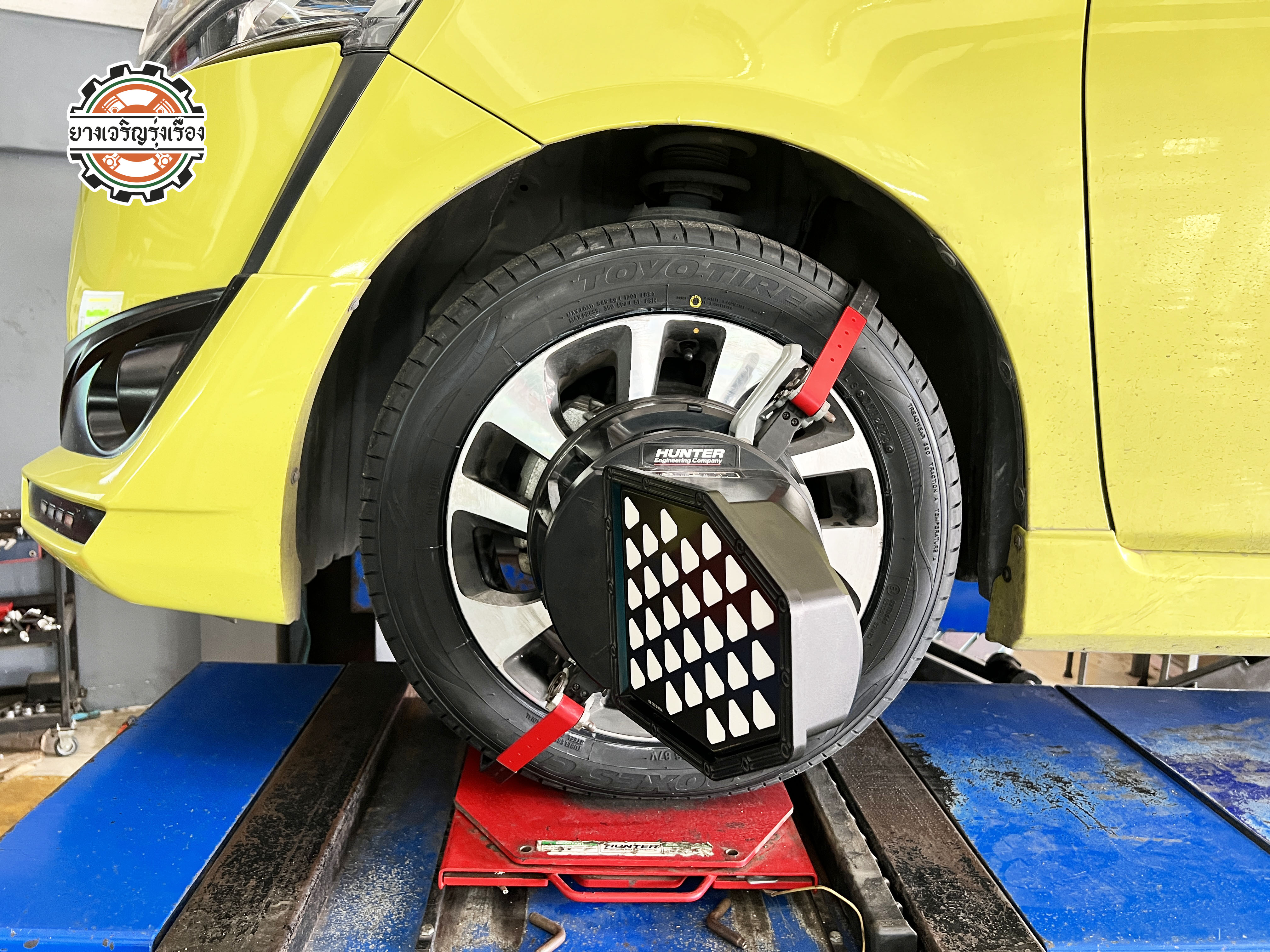 TOYOTA SIENTA เข้ารับบริการเปลี่ยนยางรถยนต์ เน้นคุณภาพ ราคาเหมาะสม ☄️TOYO TIRES PROXES CR1 87V ขนาด 195/55R16 𝙊𝙪𝙧 𝙎𝙚𝙧𝙫𝙞𝙘𝙚 บริการทางร้านเรารับทำอะไรบ้าง 🔧 ติดตั้งยางแบบไร้รอย 100% 🔧 บริการสลับยาง ตามอายุ 🔧 มียางรถยนต์ทุกยี่ห้อให้เลือกซื้อ 🔧 เช็คช่วงล่าง แก้ปัญหาให้ตรงจุด 🔧 บริการล้างลิ้นปีกผีเสื้อ 🔧 บริการเช็คระยะรถยนต์ 🔧 เปลี่ยนถ่ายของเหลวทั้งระบบ 🔧 ตั้งศูนย์ด้วยเครื่อง HUNTER นำเข้าจาก USA สอบถามข้อมูลเพิ่มเติม หรือนัดหมายเข้ารับบริการ Tel : 08-6569-1915 Tel : 08-6544-5963 Line id : @88rw Tiktok : https://www.tiktok.com/@88rwycrr Youtube : https://youtube.com/@88rw Facebook : https://www.facebook.com/88rwtire Location : https://goo.gl/maps/HrNUAZXPN94KvxZ98?coh=178573&entry=tt #รถยนต์มีปัญหาไม่รู้ต้องแก้ตรงไหน ทางเรายินดี ตรวจหาปัญหาและหาวิธีแก้ บอกลูกค้าก่อนลงมือทำเสมอราคาเป็นธรรมไม่เอาเปรียบ สบายใจคุณลูกค้า ---------------------------------- ดูแลให้คำปรึกษาทุกปัญหาคาใจ ไม่ทิ้งลูกค้า มีบริการหลังการขาย 【ให้ผู้เชี่ยวชาญของเรา ดูแลรถคุณ】 ร้านยางเจริญรุ่งเรือง ยินดีต้อนรับครับ ---------------------------------- #โช๊คอัพรถยนต์ #monroe #yss #kayaba #profender #ร้านยางเจริญรุ่งเรือง #นนทบุรี #งามวงศ์วาน #amsfix #บริการช่วงล่างรถยนต์ #ซ่อมบำรุงช่วงล่าง #เซทอัพโช๊คอัพรถยนต์