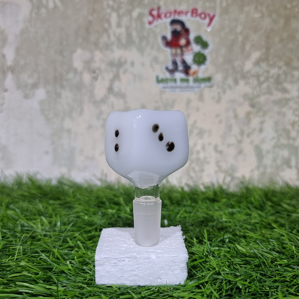 [1005] บัวผัน แก้ว ทรงลูกเต๋า ขนาด 14mm 18mm