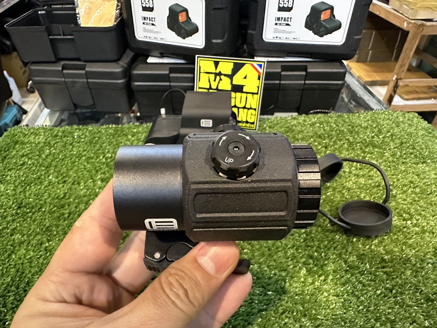 Dot: ซูมหลัง EOTECH