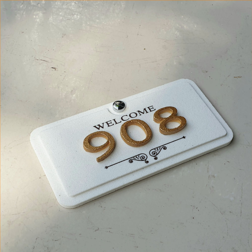 ป้ายบ้านเลขที่ Welcome รูปสี่เหลี่ยมผืนผ้าแนวนอน สีขาวติดตัวเลขสีทอง ป้ายเลขที่ห้องสวยๆ