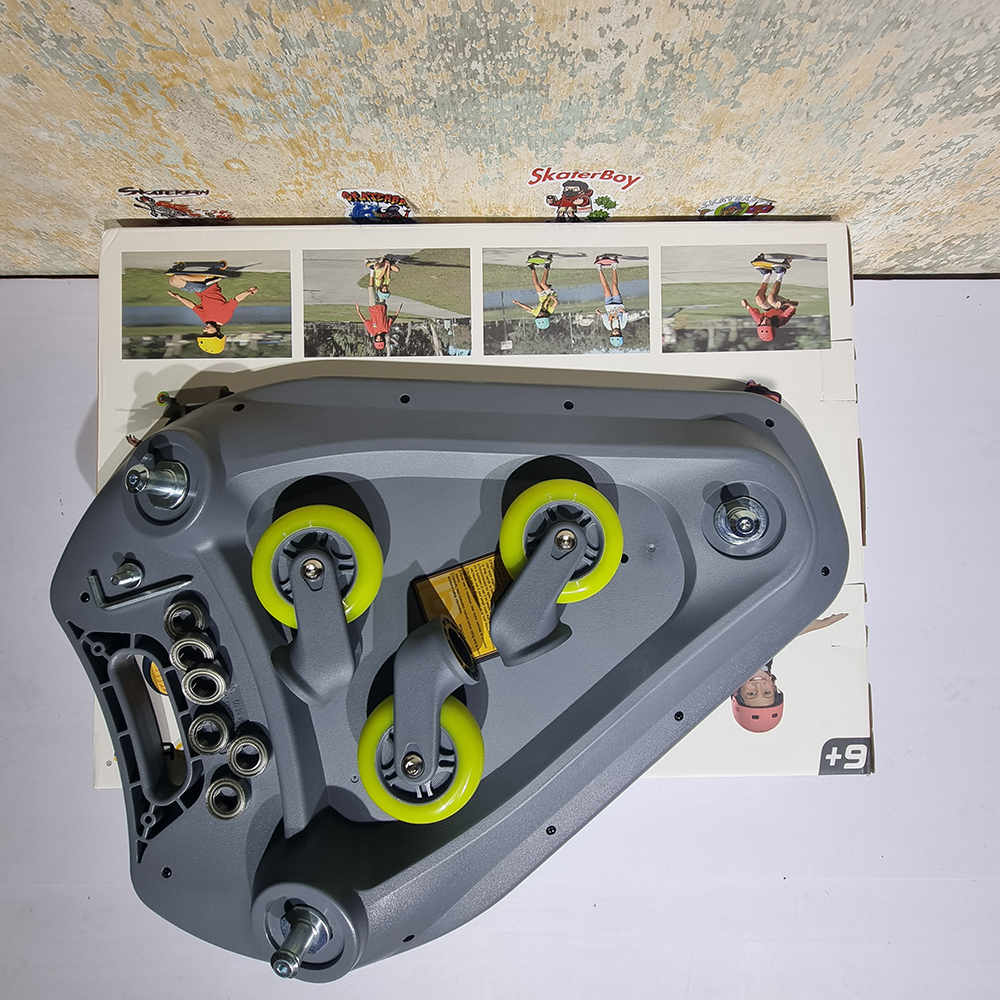 [0201] สเก็ตบอร์ด 3ล้อ เล่นได้หลายแบบ ฝึกใช้ ร่ายกาย ในการควบคุมสเก็ตบอร์ด