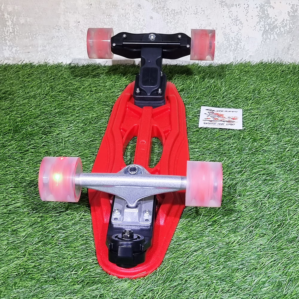 [0201] สเก็ตบอร์ดเด็ก 6ขวบ ไม่มีคว่ำ ฝึกทรงตัว ล้อมีไฟวิบวับ ขนาด 54cm