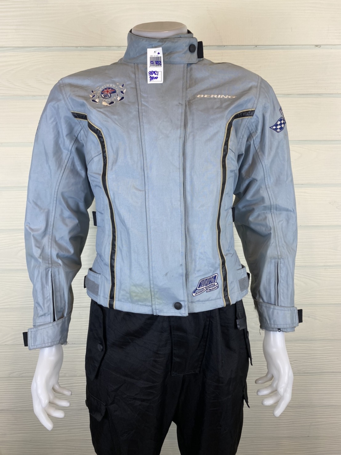 เสื้อขี่มอเตอร์ไซด์( มือสอง) CS 822 : อก 38" ยาว 21" Bering