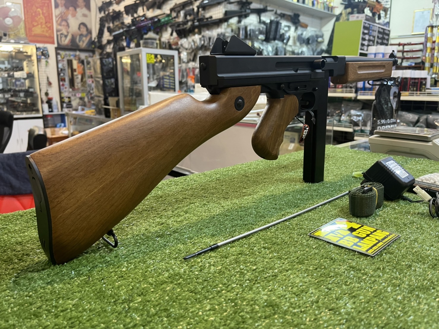 CYMA CM.033 Thompson