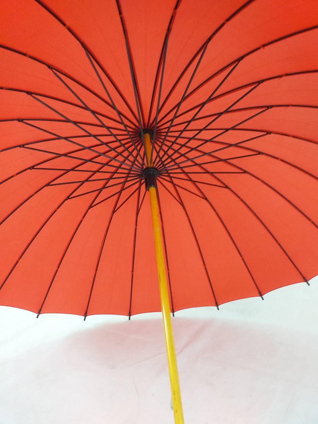 ร่มยาว 24 นิ้ว แกนไม้ ด้ามไม้ ซี่เหล็ก 24 ซี่ สีสวยสดใส มีให้เลือก 2 สี ชิ้น SKU-00336 2020-06-15 11:50:09 2023-10-24 14:33:47