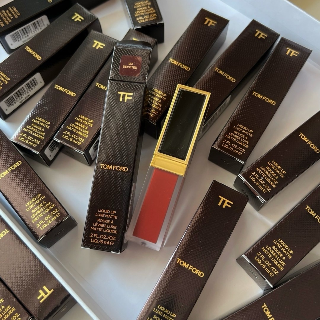 Tom Ford Liquid Lip Luxe Matte 6 ml # 123 Devoted